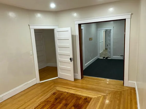 $2,100 | 58 Tower Street, Unit 3, Worcester, MA 01606