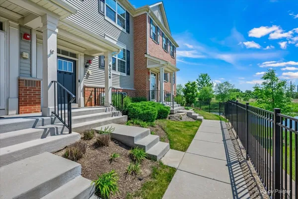 $325,000 | 9026 Disbrow Street, Huntley, IL 60142