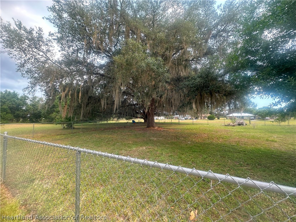303 Blazing Star Road Sebring, FL 33876 - Photo 24 of 25 Gallery Image 24