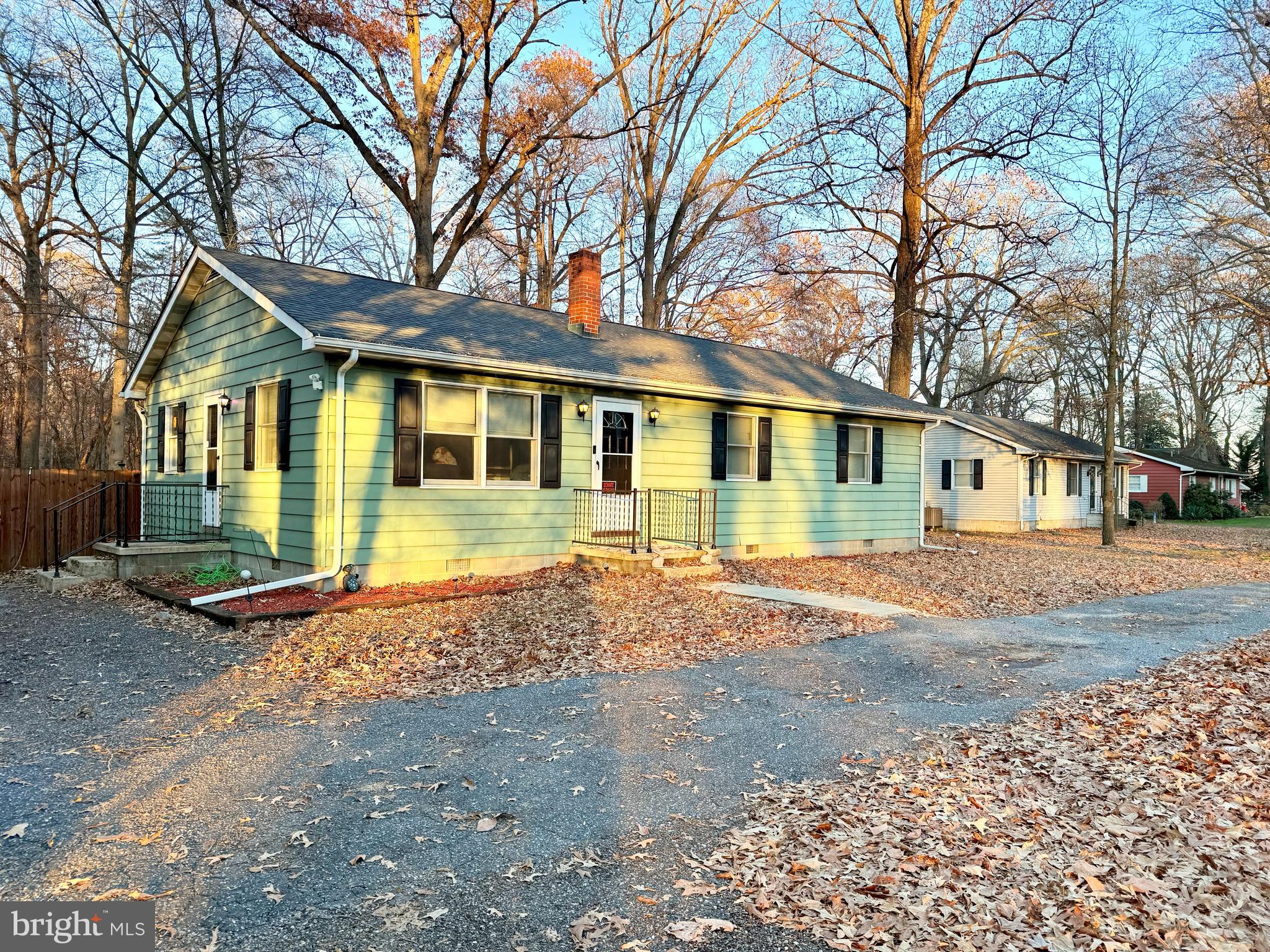 26056 Fox Grape Road Greensboro, MD 21639 - Photo 2 of 24 U shape Driveway