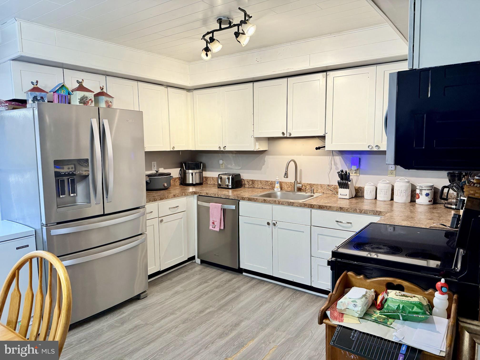 26056 Fox Grape Road Greensboro, MD 21639 - Photo 5 of 24 Kitchen with SS Appliances