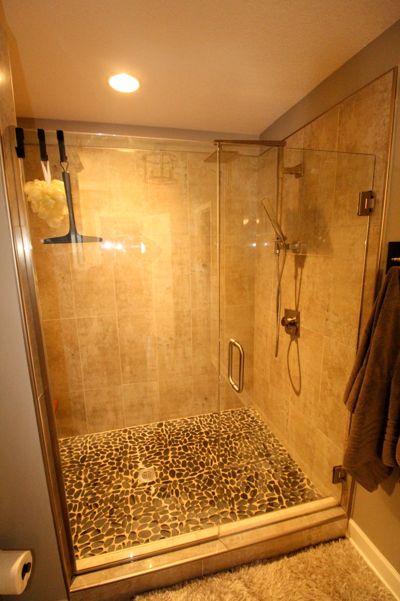 128 East Carter Road Portland, TN 37148 - Photo 20 of 26 a bathroom with a shower
