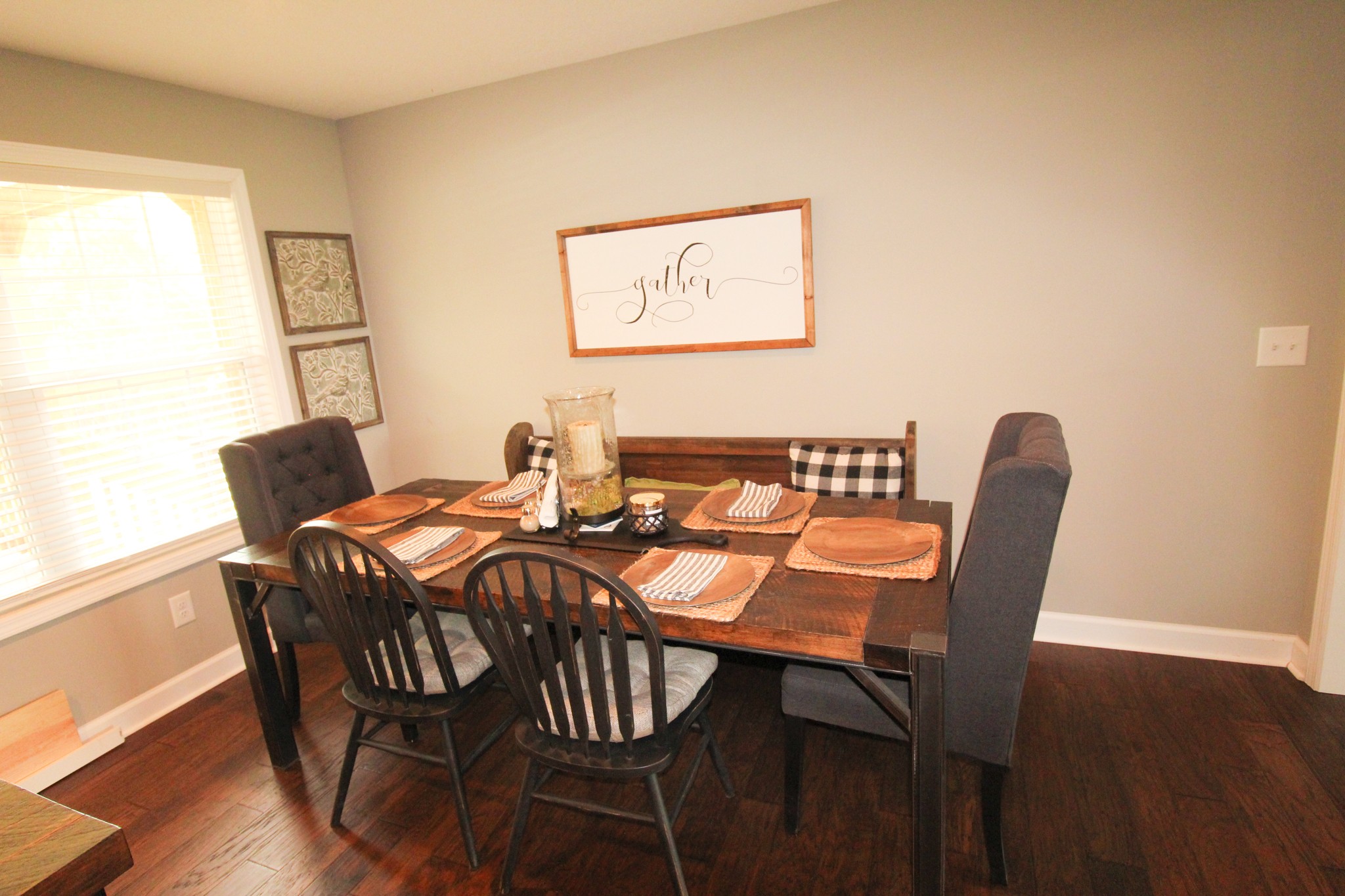 128 East Carter Road Portland, TN 37148 - Photo 9 of 26 a view of a dining room with furniture and wooden floor