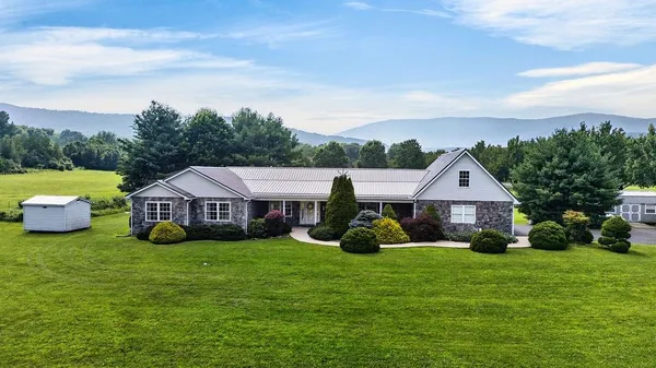 $525,000 | 40 A Bradford Street, Churchville, VA 24421