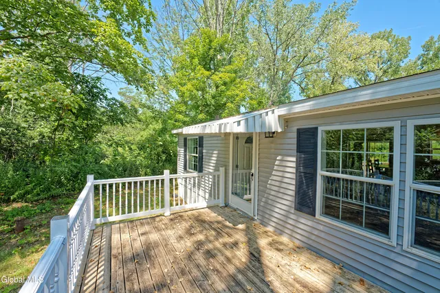 $232,500 | 128 State Highway, Pattersonville, NY 12137