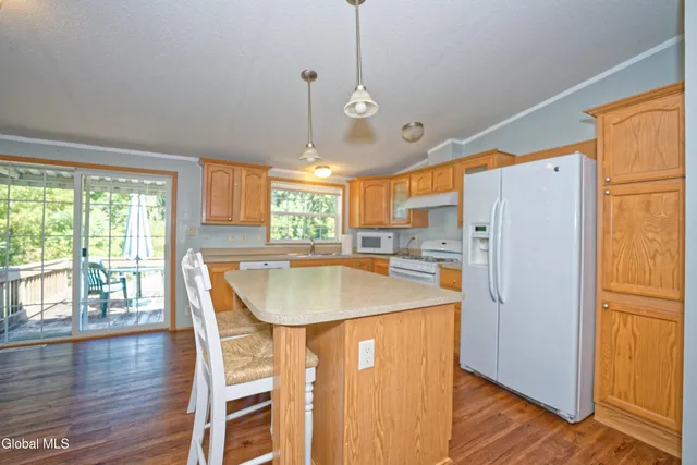 $232,500 | 128 State Highway, Pattersonville, NY 12137