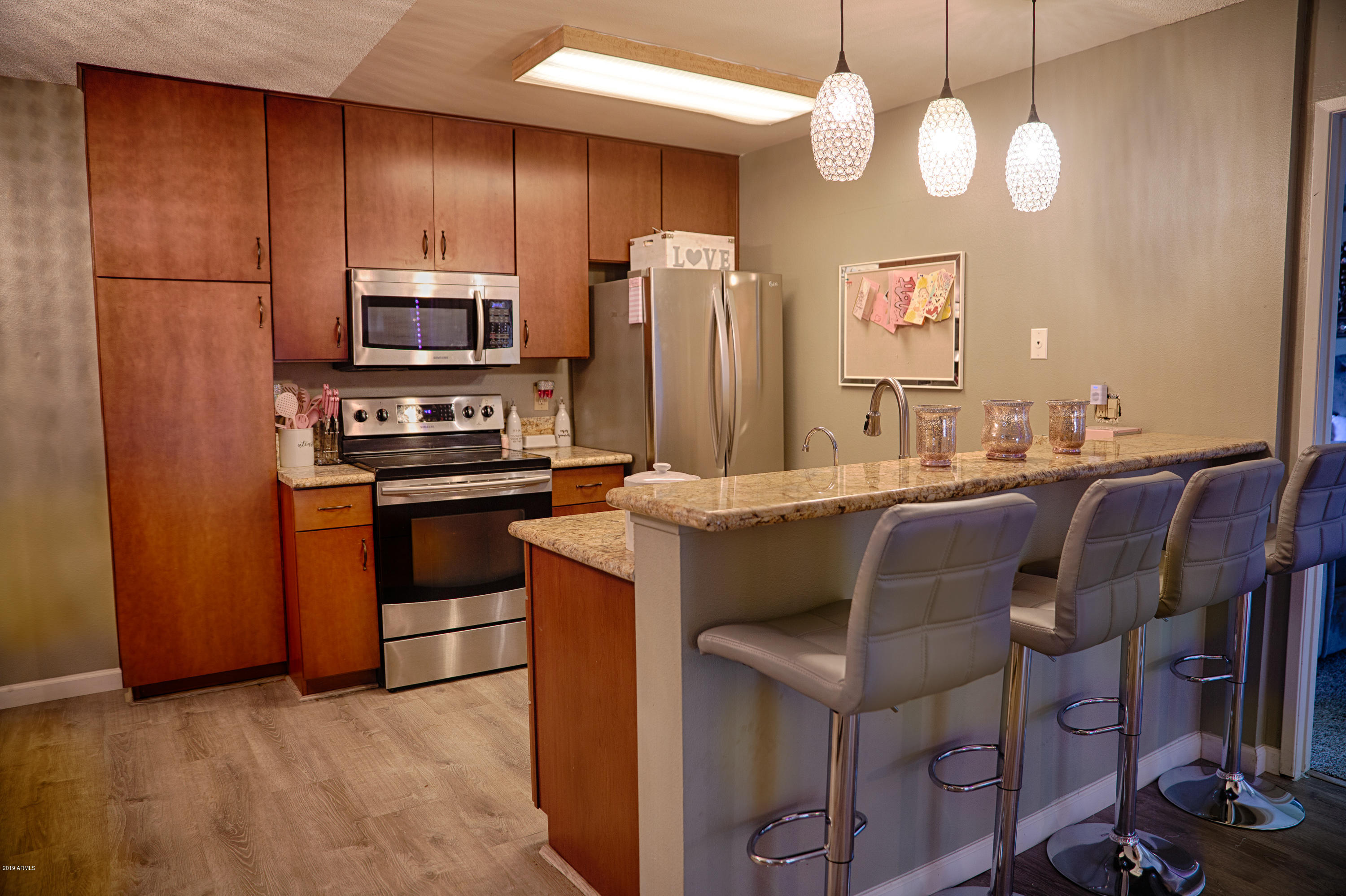 5525 East Thomas Road, Unit B12 Phoenix, AZ 85018 - Photo 15 of 20 kitchen