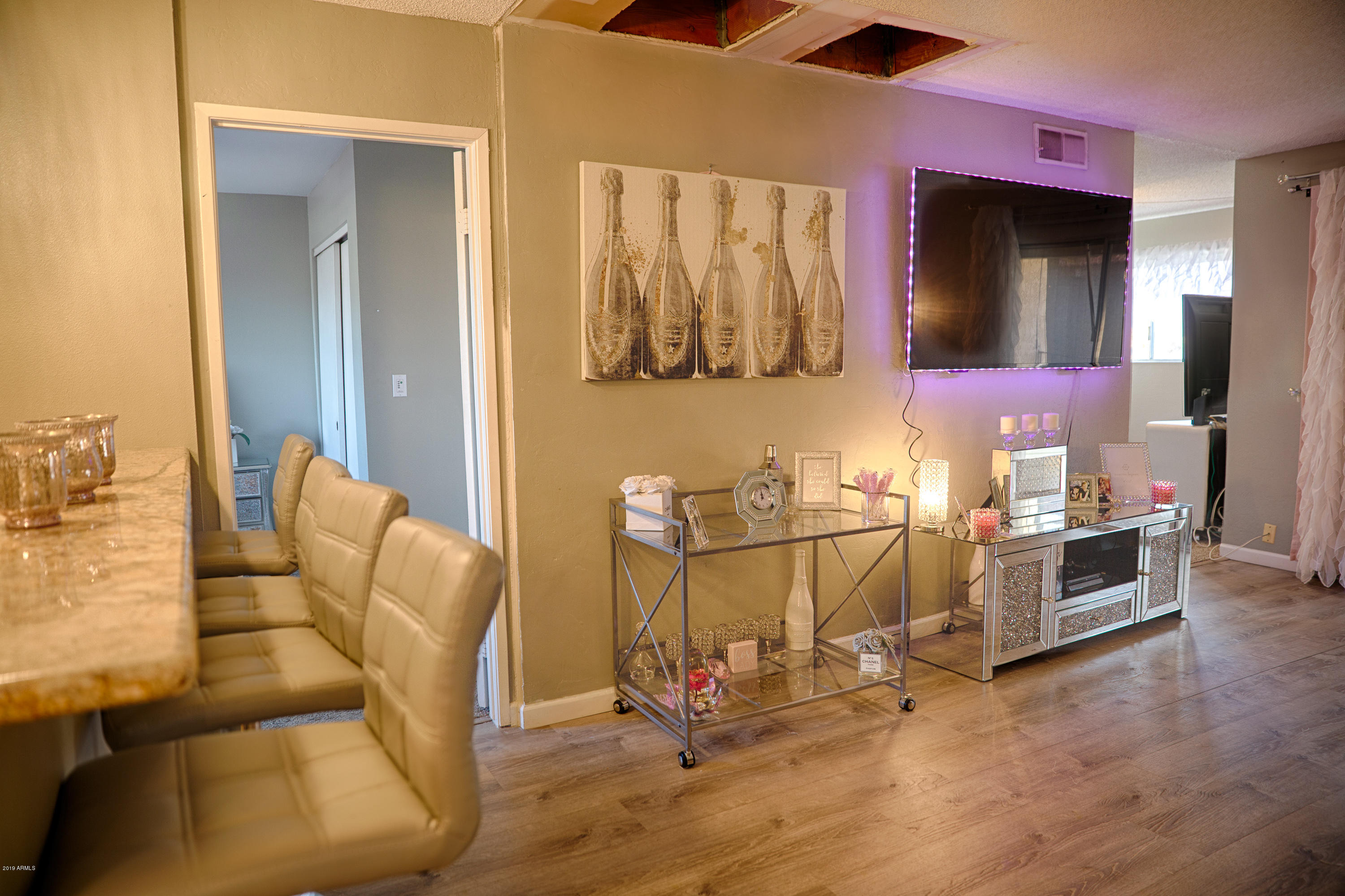 5525 East Thomas Road, Unit B12 Phoenix, AZ 85018 - Photo 18 of 20 living room