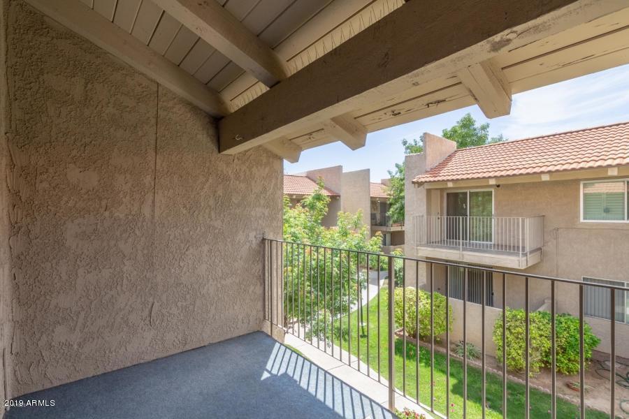 5525 East Thomas Road, Unit B12 Phoenix, AZ 85018 - Photo 4 of 20 balcony view