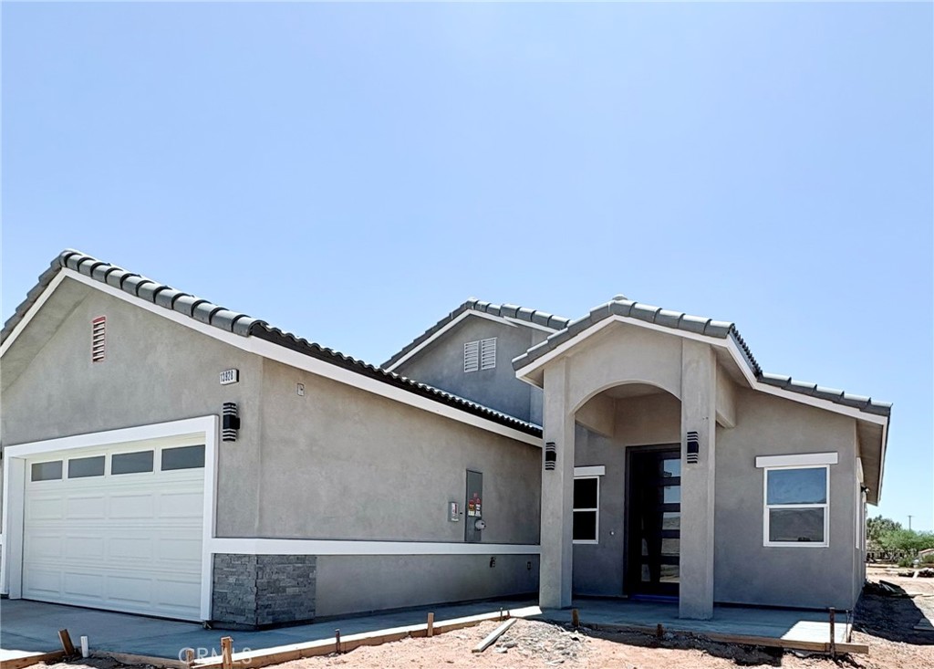 13928 Patomac Road Apple Valley, CA 92307 - Photo 6 of 40 Gallery Image 6