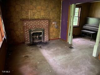 6056 Orebank Road Kingsport, TN 37664 - Photo 8 of 16 orebank int 9 7.22