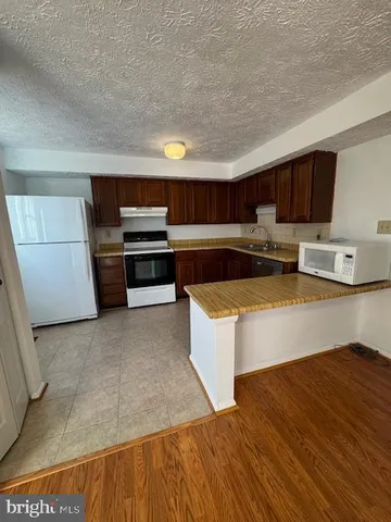 $2,700 | 3621 Seaford Court, Pasadena, MD 21122