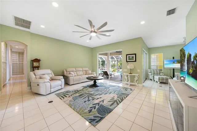 $842,500 | 1064 Harbour Way Place, Punta Gorda, FL 33983