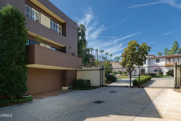 $1,499,000 | 1 South Orange Grove Boulevard, Unit 1, Pasadena, CA 91105