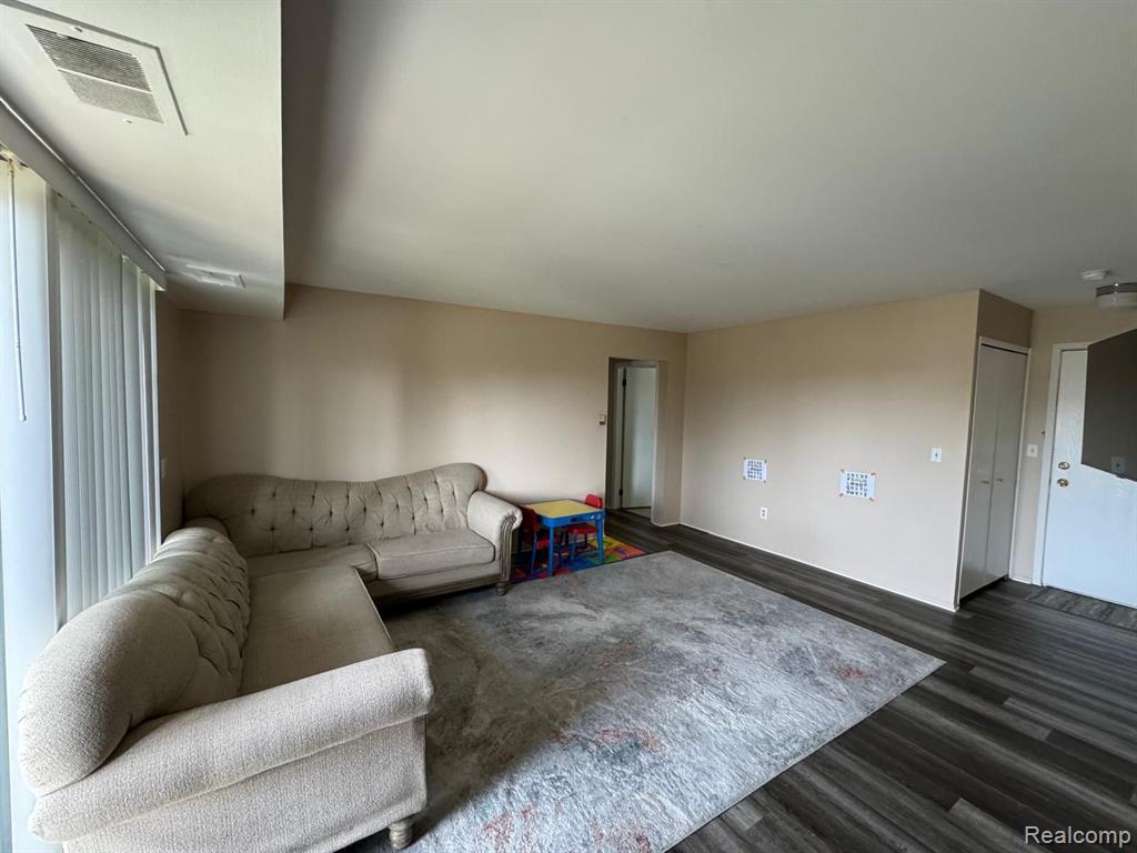 30475 West 14 Mile Road, Unit 75 Farmington Hills, MI 48334 - Photo 12 of 16