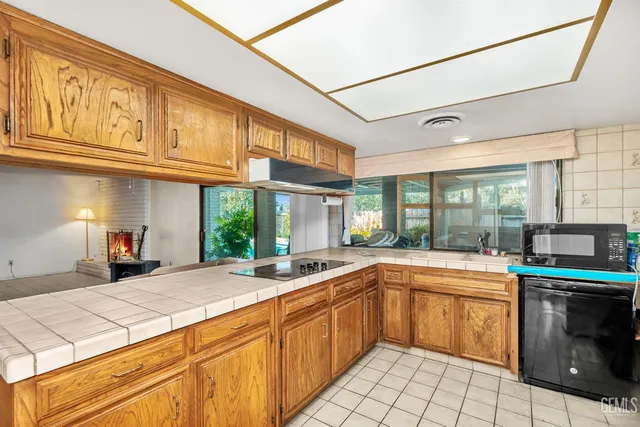 $425,000 | Undisclosed Address, Bakersfield, CA 93309