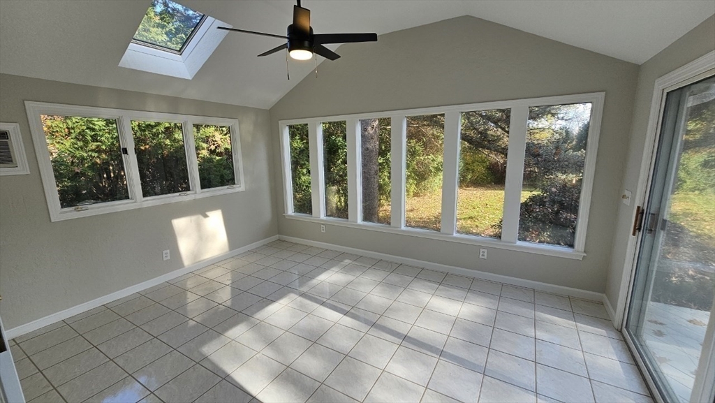 395 Hollis Road Lunenburg, MA 01462 - Photo 17 of 29 Gallery Image 17