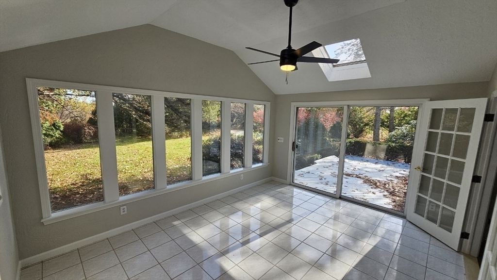 395 Hollis Road Lunenburg, MA 01462 - Photo 18 of 29 Gallery Image 18