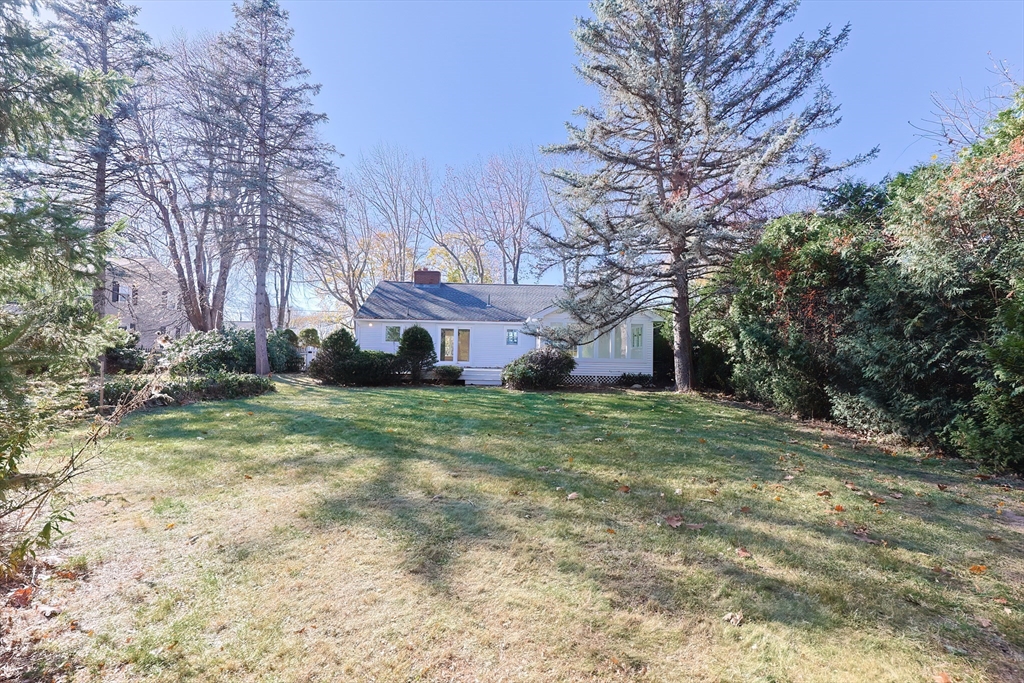 395 Hollis Road Lunenburg, MA 01462 - Photo 2 of 29 Gallery Image 2