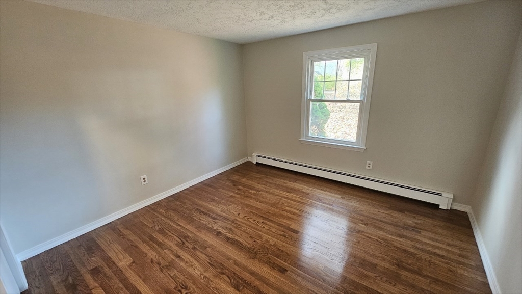 395 Hollis Road Lunenburg, MA 01462 - Photo 24 of 29 Gallery Image 24