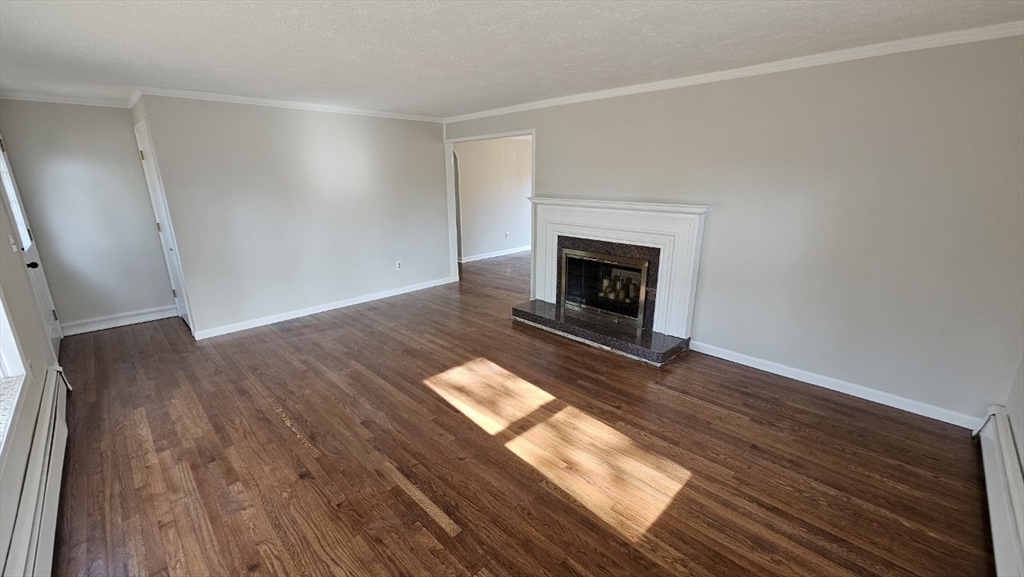 395 Hollis Road Lunenburg, MA 01462 - Photo 10 of 29 Gallery Image 10