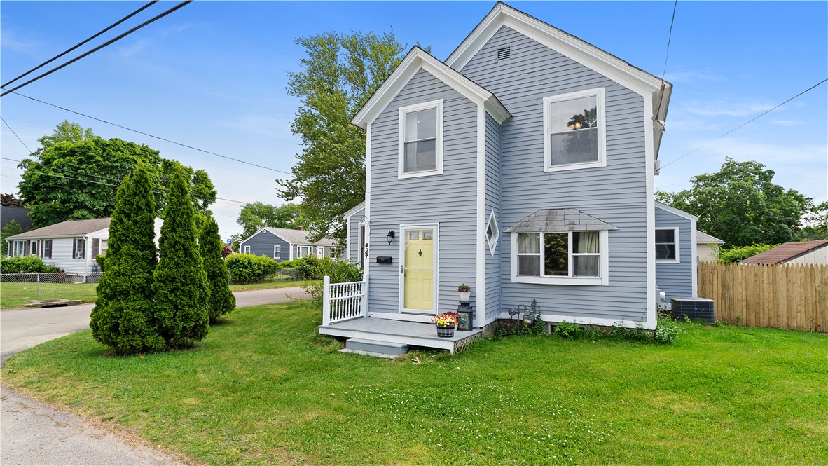 427 Elm Street Warwick, RI 02888 - Photo 2 of 36