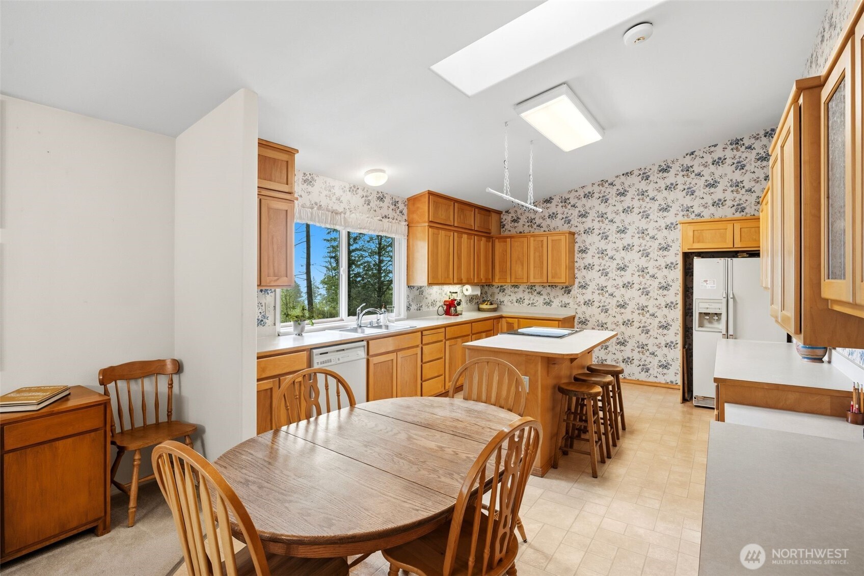 99 North Cross Island Road Camano Island, WA 98282 - Photo 14 of 39