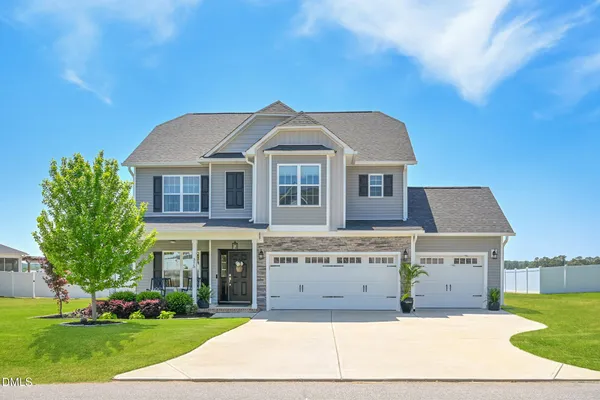 $475,000 | 375 Pond Mountain Drive, Clayton, NC 27520