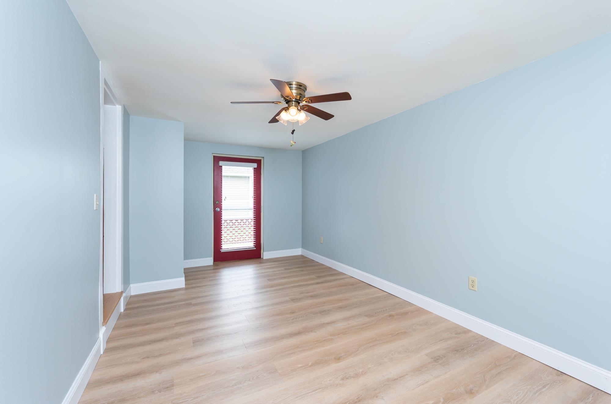 41 New Dunstable Road Nashua, NH 03060 - Photo 4 of 43 Gallery Image 4