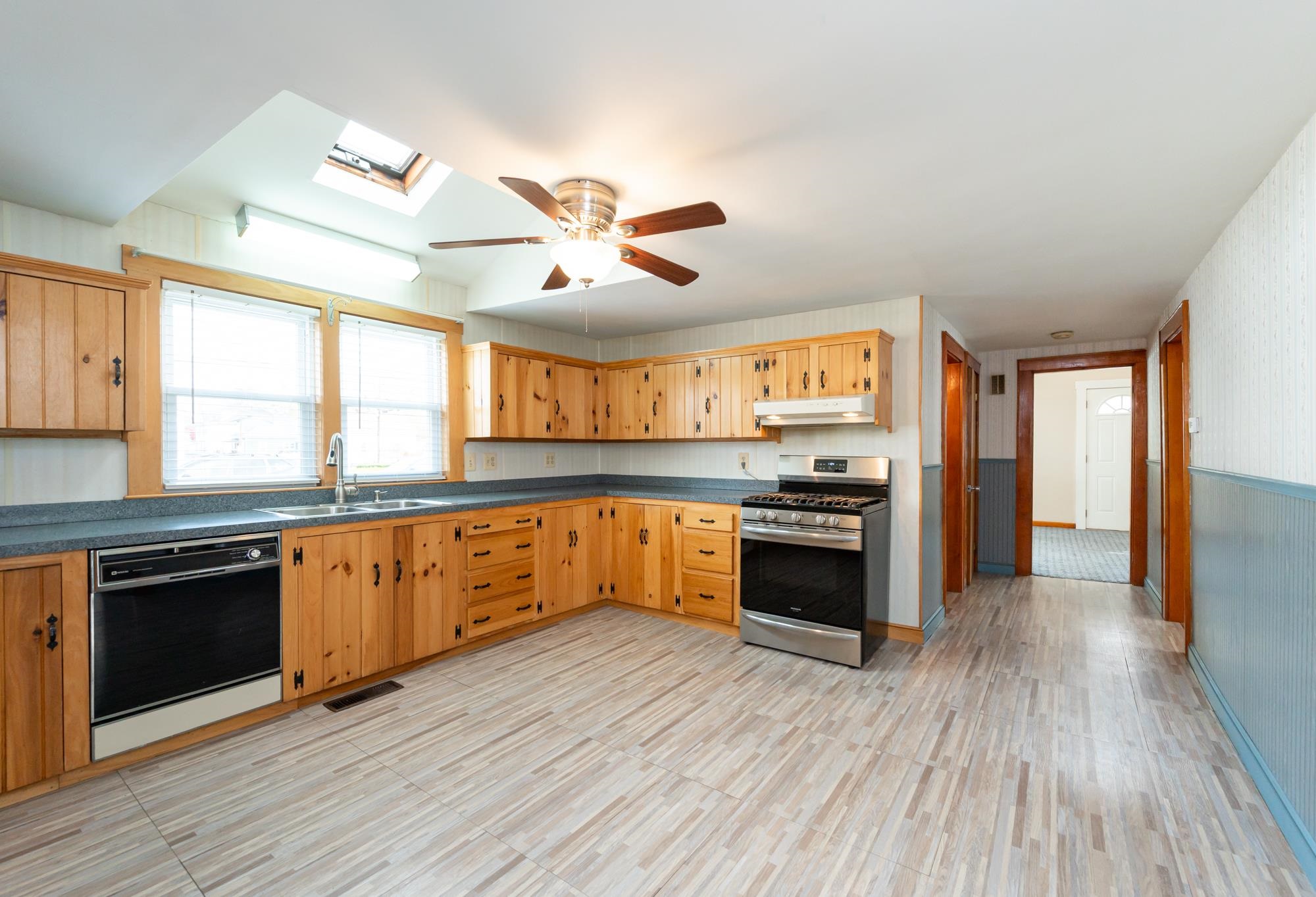41 New Dunstable Road Nashua, NH 03060 - Photo 7 of 43 Gallery Image 7