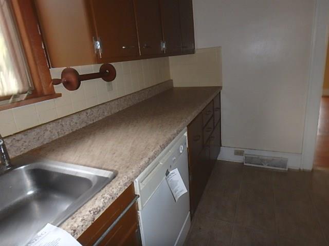 780 Elk Avenue Rochester, PA 15074 - Photo 9 of 21