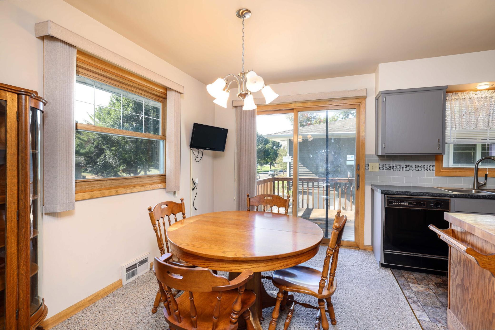 3305 18th Avenue Northwest Rochester, MN 55901 - Photo 9 of 34