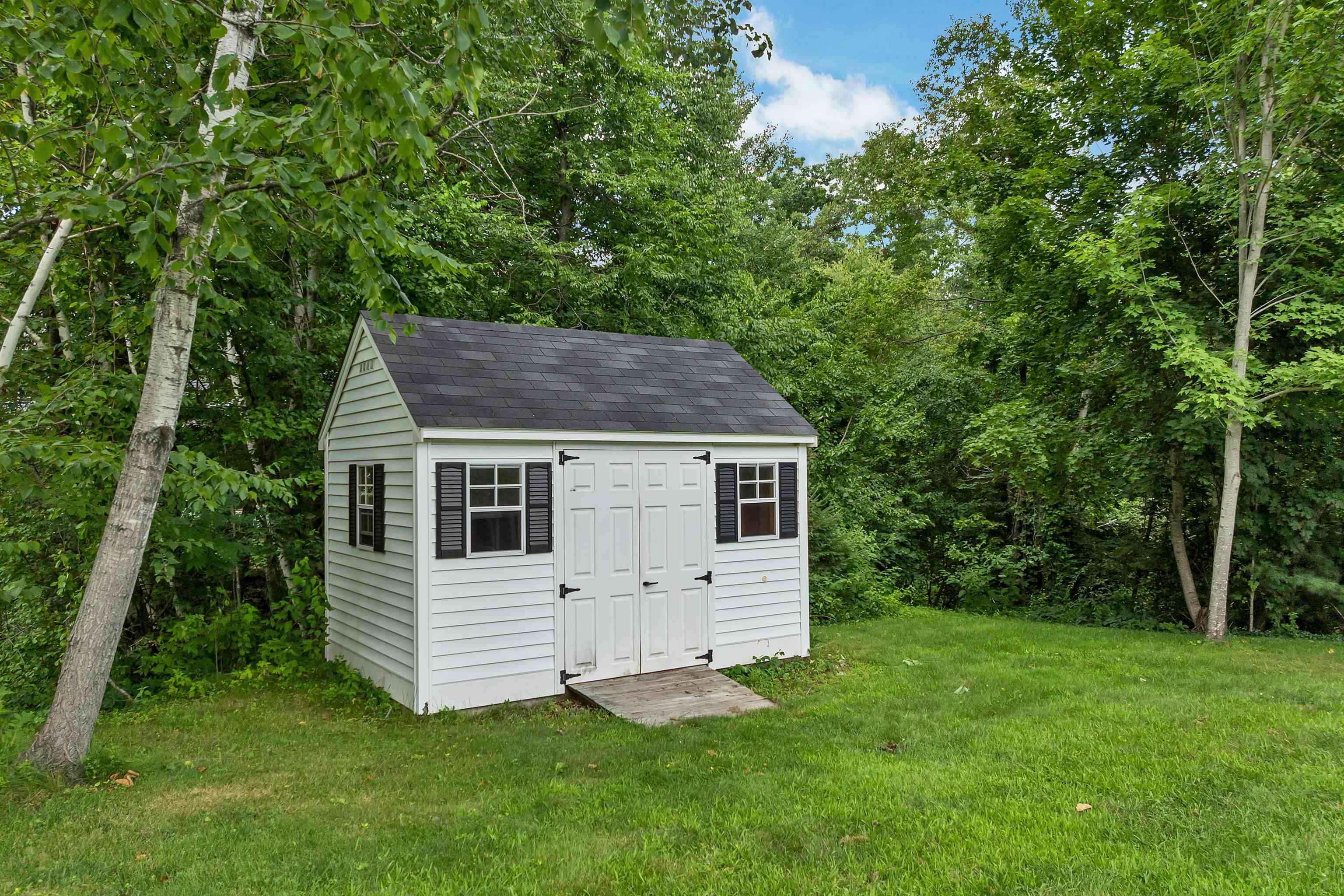 2 Sinclair Drive Exeter, NH 03833 - Photo 16 of 59 Gallery Image 16