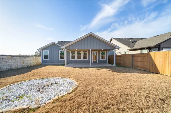 $2,300 | 7329 Sentry Path, Austin, TX 78744