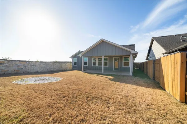 $2,300 | 7329 Sentry Path, Austin, TX 78744