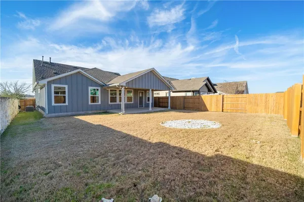 $2,300 | 7329 Sentry Path, Austin, TX 78744