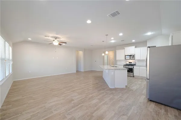 $2,300 | 7329 Sentry Path, Austin, TX 78744