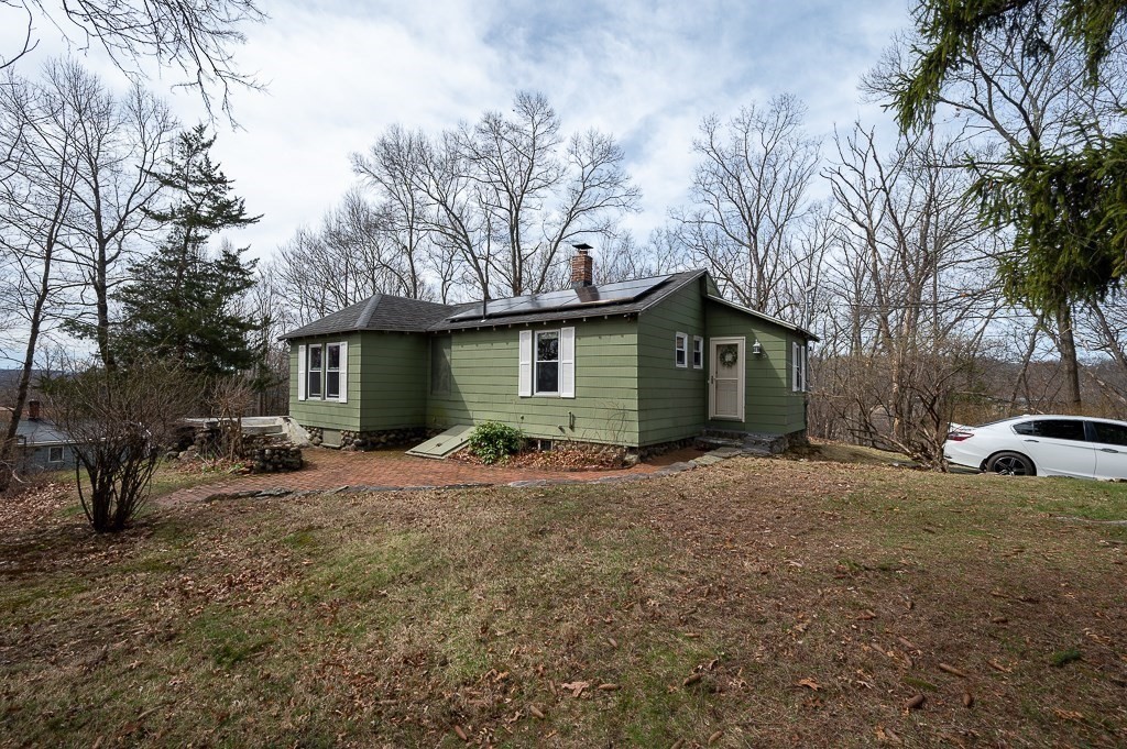 25 Wauwinet Road Worcester, MA 01605 - Photo 2 of 31 Gallery Image 2