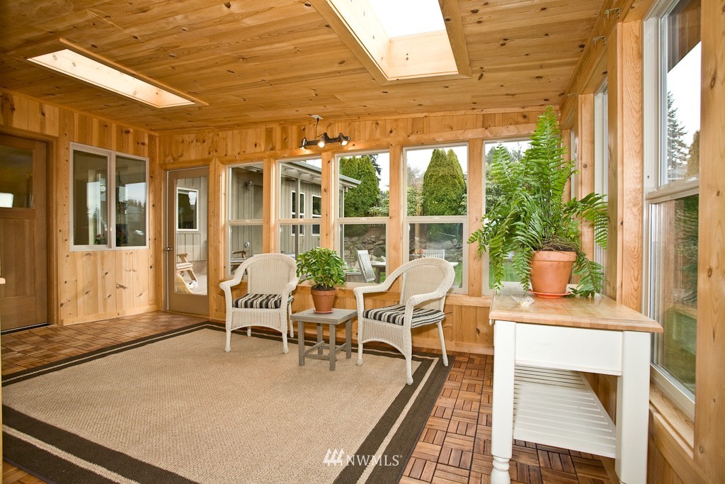 958 Daley Street Edmonds, WA 98020 - Photo 5 of 17 Gallery Image 5
