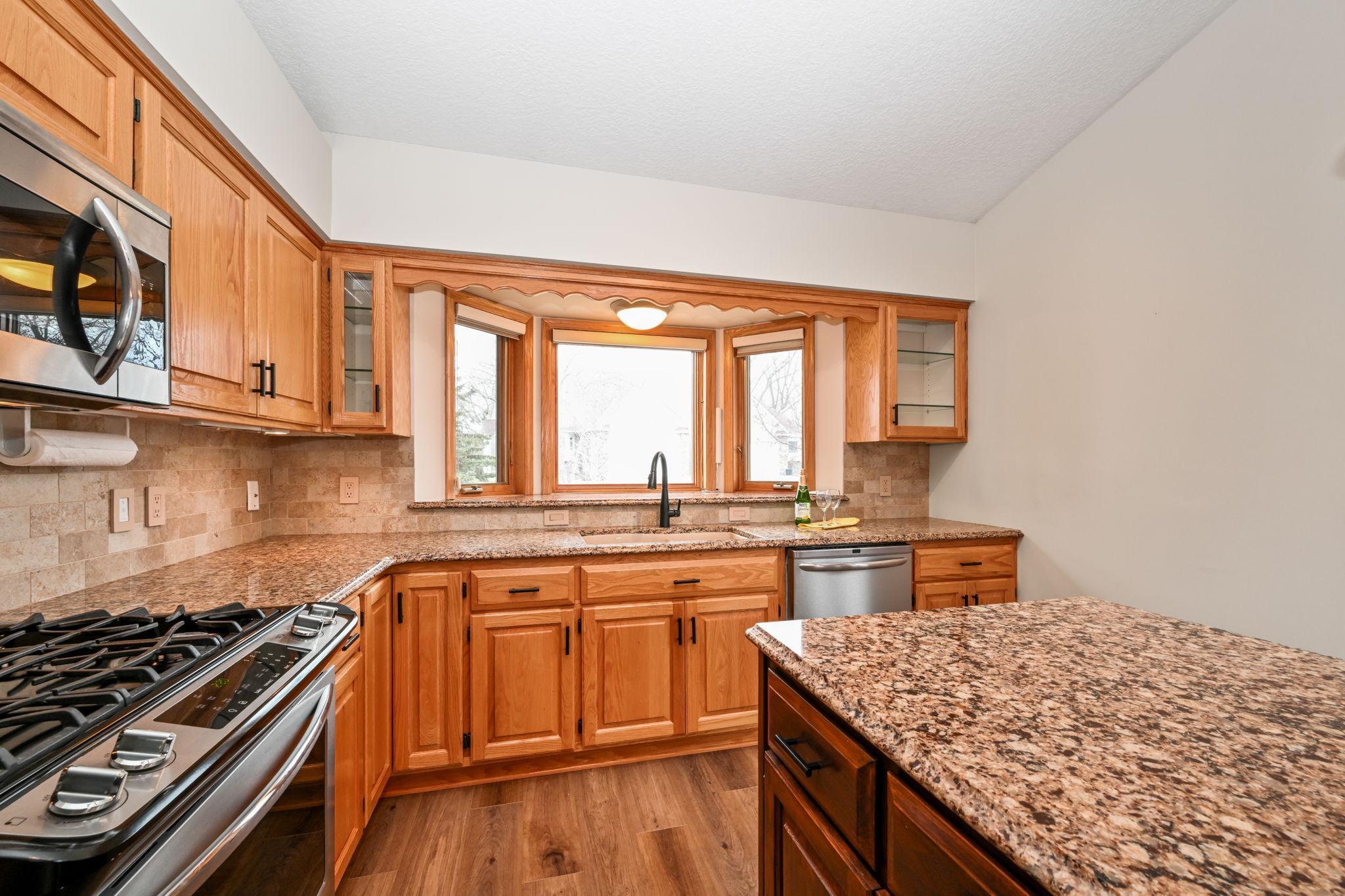 7240 Lake Ridge Drive Savage, MN 55378 - Photo 4 of 32