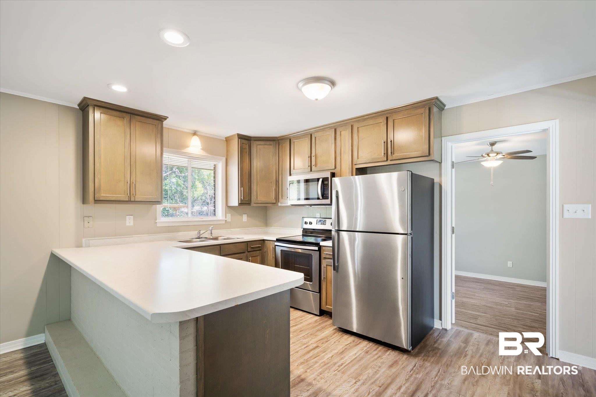 7070 South Laverne Drive Mobile, AL 36618 - Photo 4 of 20