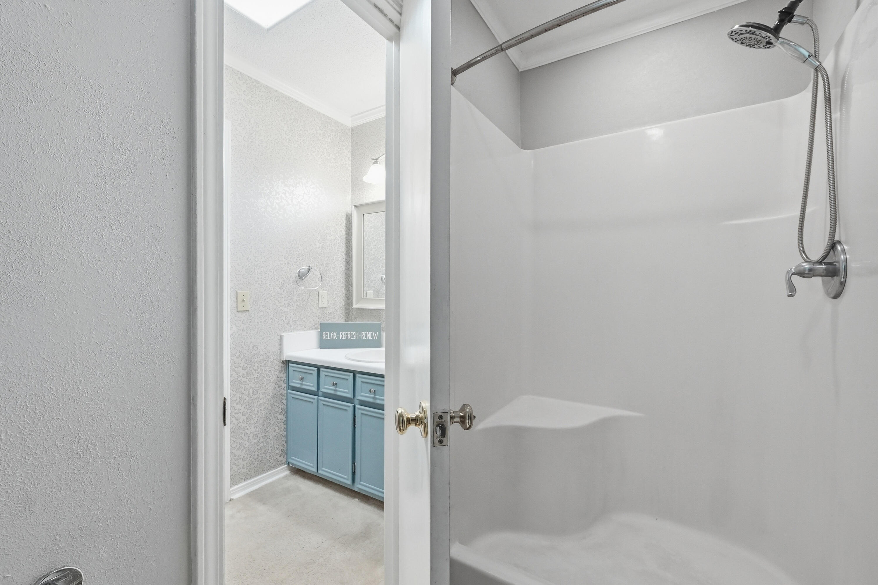 170 Elliott Road Mary Esther, FL 32569 - Photo 34 of 51 MBR SHOWER
