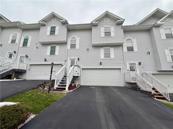 $250,000 | 213 Manor View Drive, Manor, PA 15665