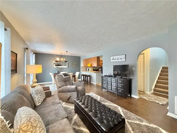 $250,000 | 213 Manor View Drive, Manor, PA 15665