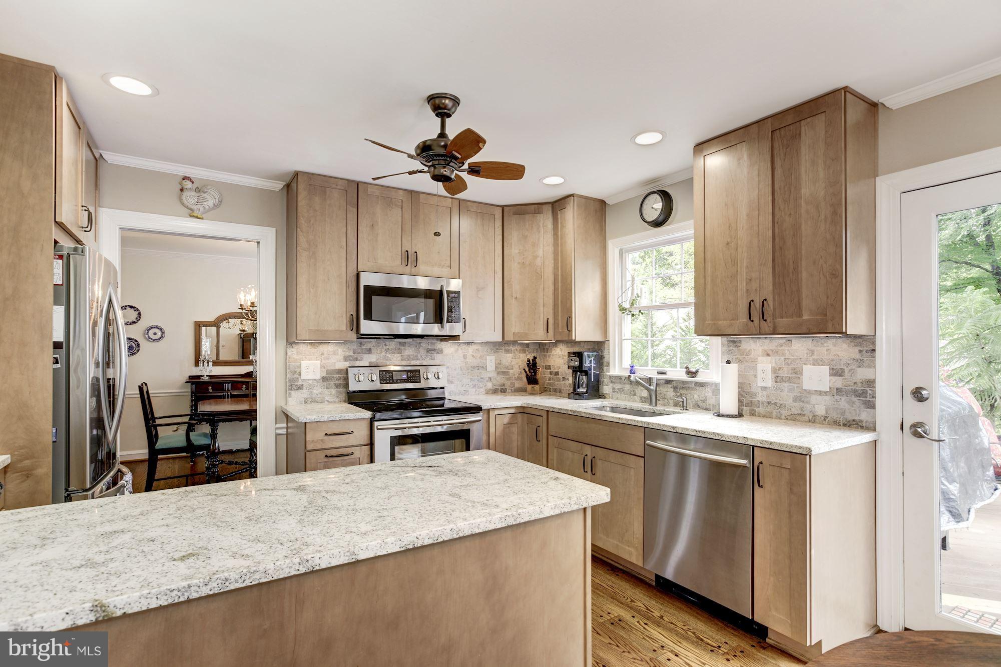 8 Treworthy Road Gaithersburg, MD 20878 - Photo 12 of 30 Kitchen