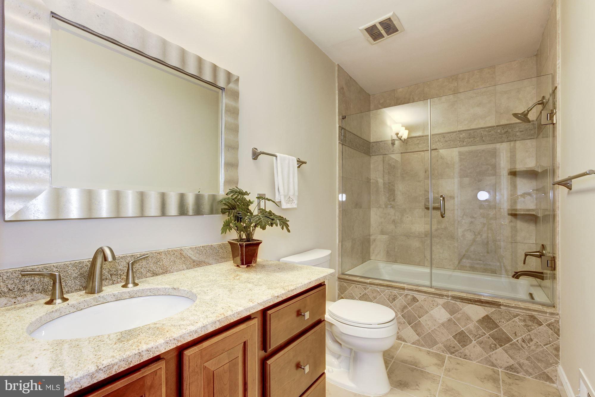8 Treworthy Road Gaithersburg, MD 20878 - Photo 24 of 30 Bath