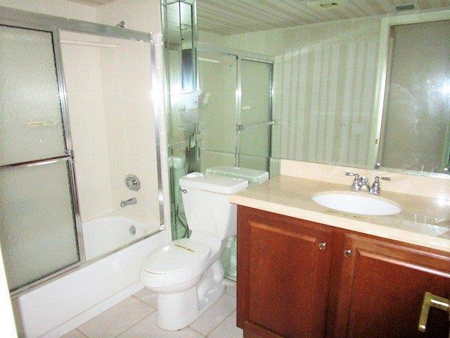 8409 Casa Del Lago, Unit B Boca Raton, FL 33433 - Photo 15 of 15 Bathroom
