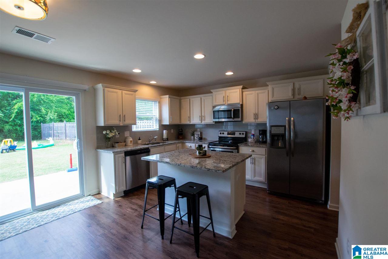 262 Sarah Way Kimberly, AL 35091 - Photo 5 of 44