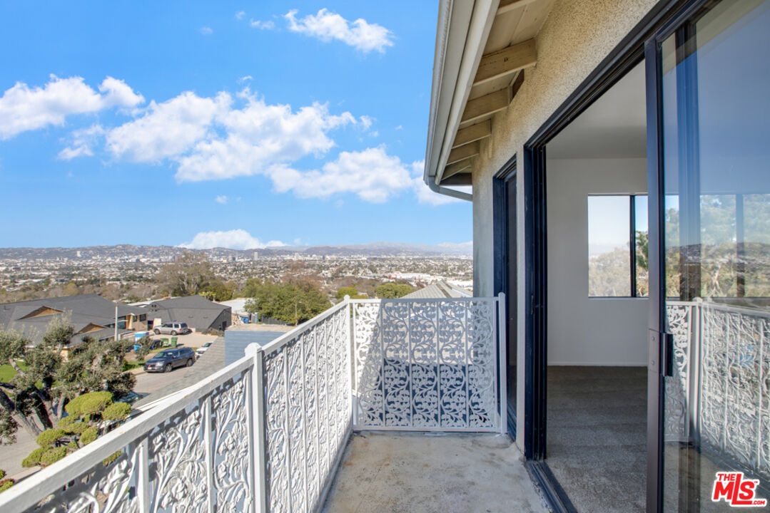 5272 Veronica Street Los Angeles, CA 90008 - Photo 3 of 51 a view of city from balcony