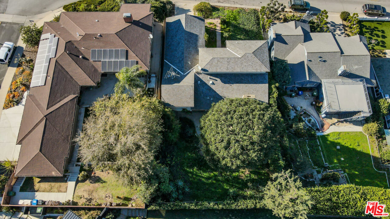 5272 Veronica Street Los Angeles, CA 90008 - Photo 51 of 51 an aerial view of residential houses with outdoor space